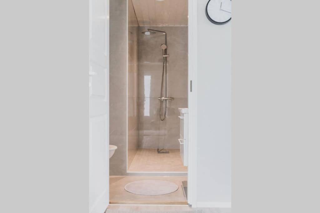 Beautiful New Studio Apartment Nearby The Center Turku Ngoại thất bức ảnh